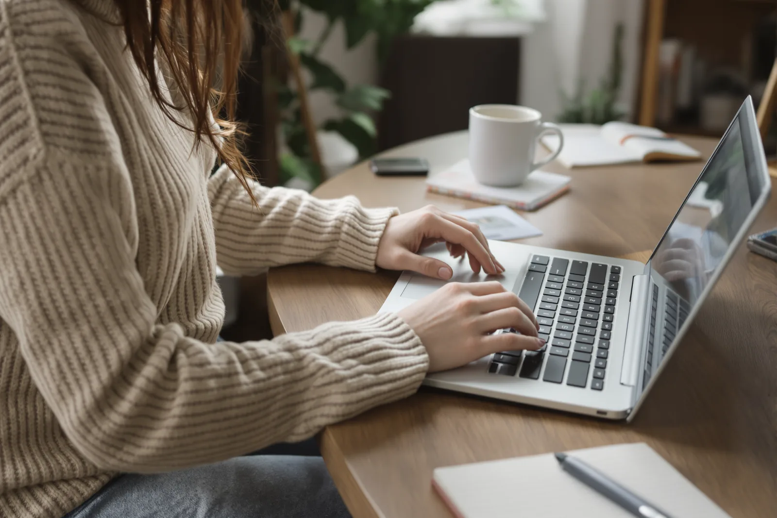 How to Write a Cover Letter With AI Without Sounding Generic